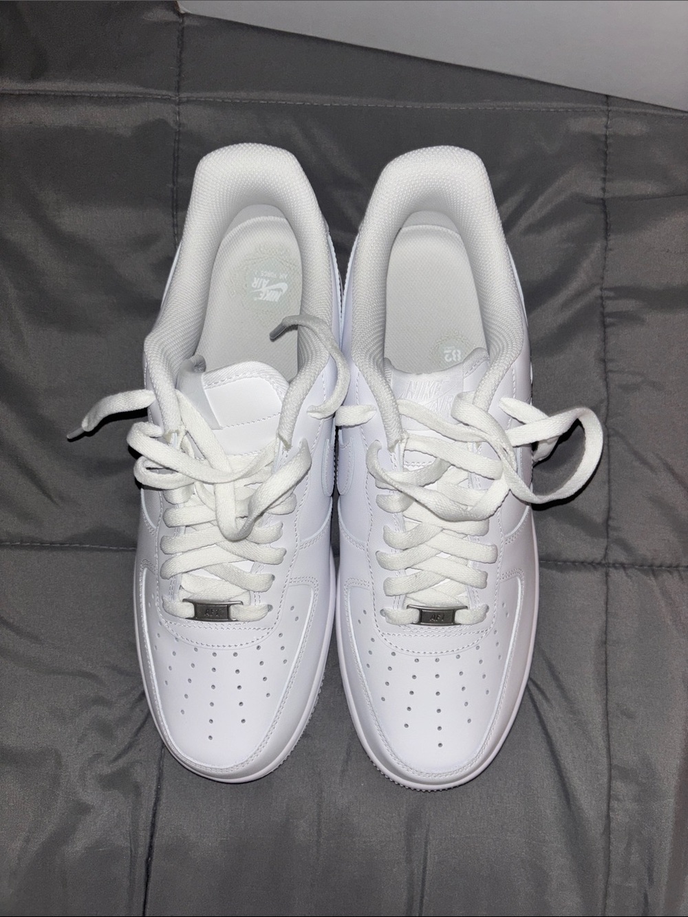 Nike White Low-Top Leather Sneakers Air Force 1 size 12 - Picture 3 of 6